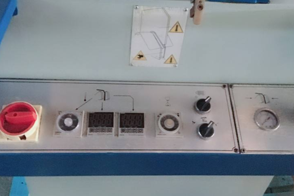 怎樣檢測發(fā)電機油壓？